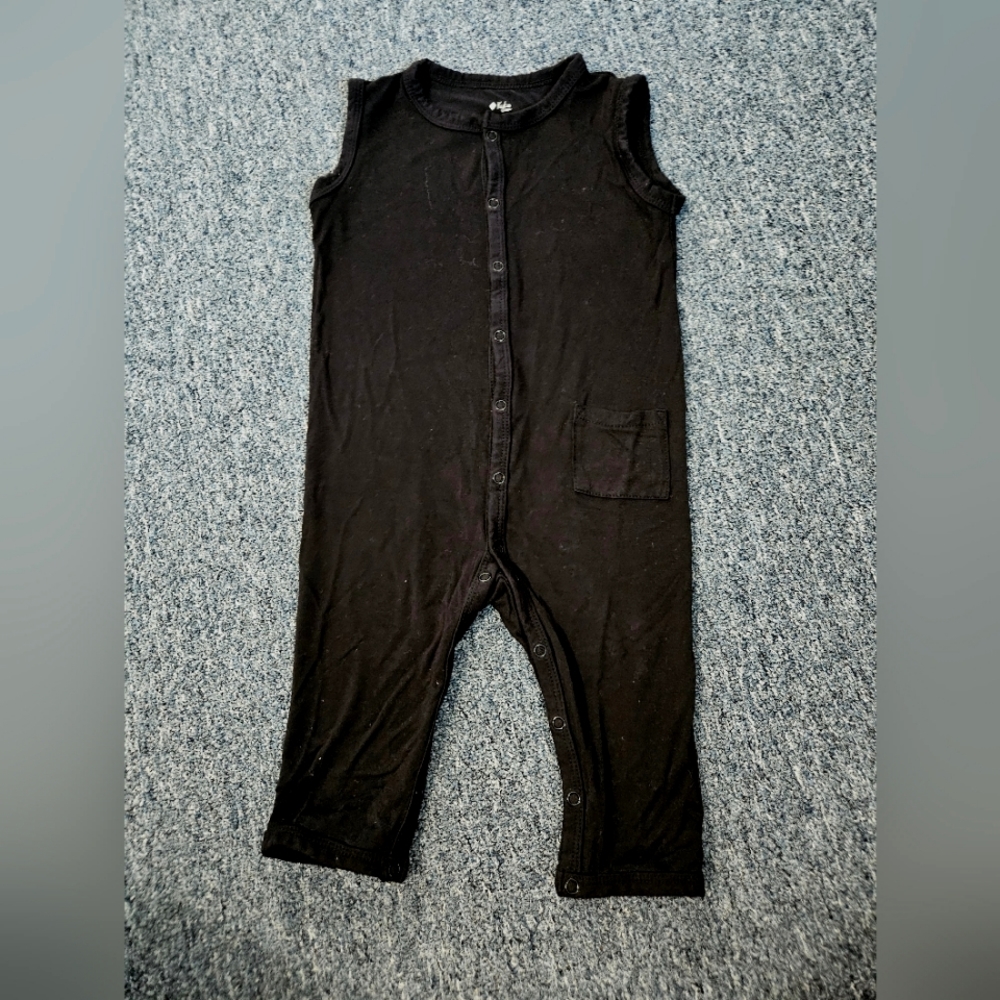 Kyte baby sleeveless romper 18-24m in MIDNIGHT (BLACK)